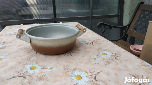 Retro edény lábas fa foggantyú