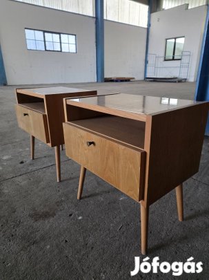 Retro éjjeliszekrény 