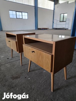 Retro éjjeliszekrény 