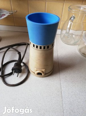 Retró elektromos kávédaráló 1958-ból