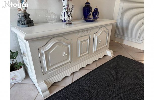 Retro felújított fehér színű tölgyfa komód láda 49-142-62cm