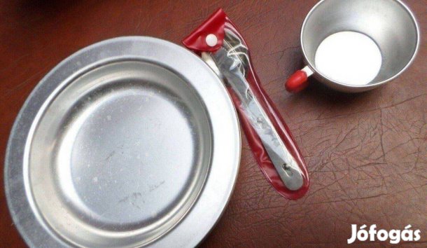 Retro fém piknik készlet tányér bögre evőeszköz Új