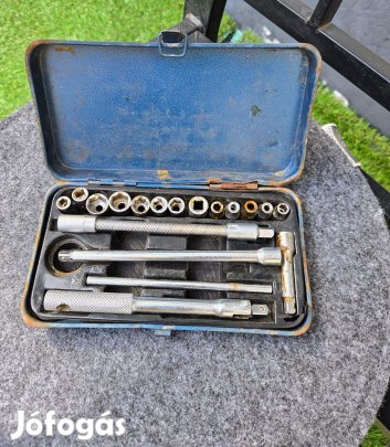 Retró fémkazettás dugókulcs készlet "Kiskrova" szerszámkészlet