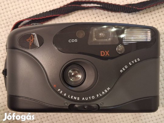 Retro fényképezőgép  ,motoros filmtovábbítás