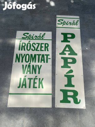 Retró festett és matricázott eredeti boltos reklámtáblák