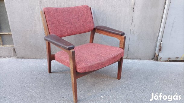 Retro formatervezett fotel Tatra