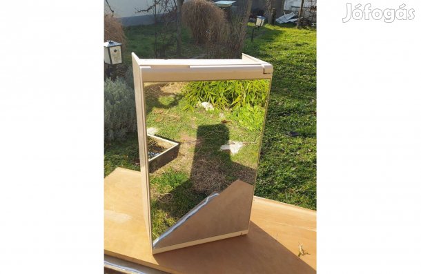 Retro fürdöszoba szekrény