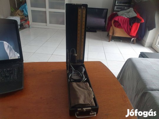 Retro higanyos vényomásmérő