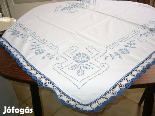 Retro hímzett asztalterítő, asztal terítő 130 x 150 cm
