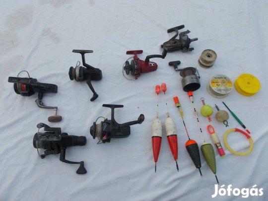 Retro horgász felszerelés orsók úszók stb egyben