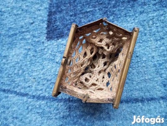 Retro horgolt erszény fém kerettel