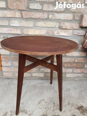 Retró kerek asztalka