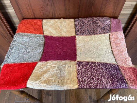 Retro kézi kötesű ágyterítő
