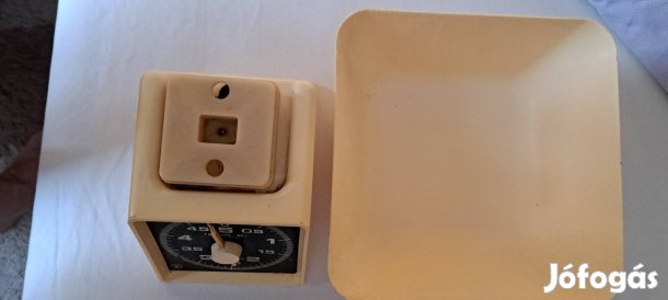 Retró konyhaí mérleg.