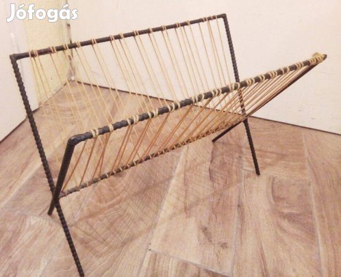 Retro kovácsolt vas szocreál újságtartó , magasság 32 cm szélesség 30
