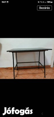 Retro kovácsoltvas asztal