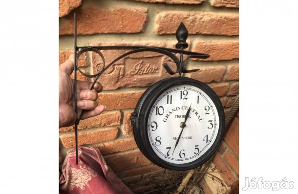 Retró kültéri óra, egyik üveglapja hiányzik 2000 Ft