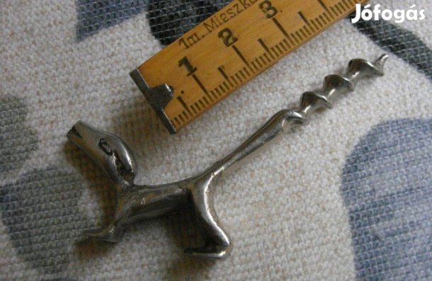 Retró kutyás dugóhúzó, anyaga acél