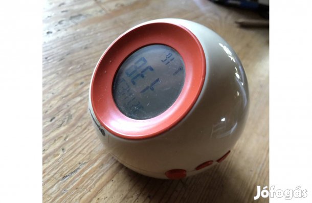 Retró kvarcóra , asztali ébresztőóra 3000 Ft