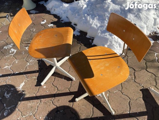 Retro labor műhely orvosi kórházi vizsgáló fprgó szék régi loft székek