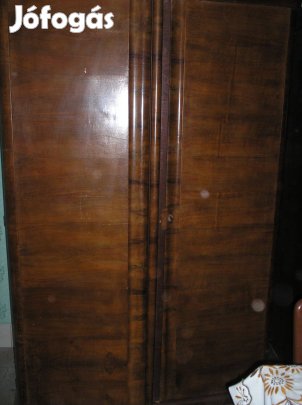 Retró lakozott szekrények