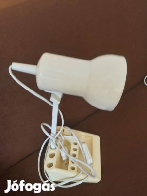 Retro lampa regi fenyeben