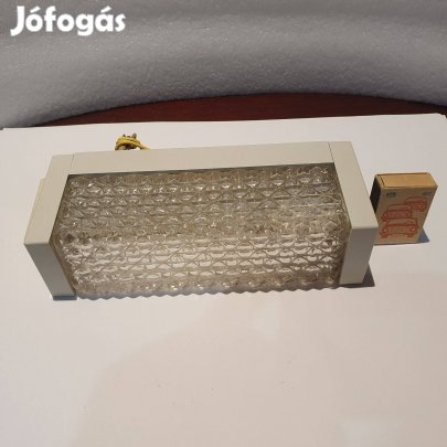 Retro masszív fali üveg lámpa igazi szocreál darab csavarostul ahogy a