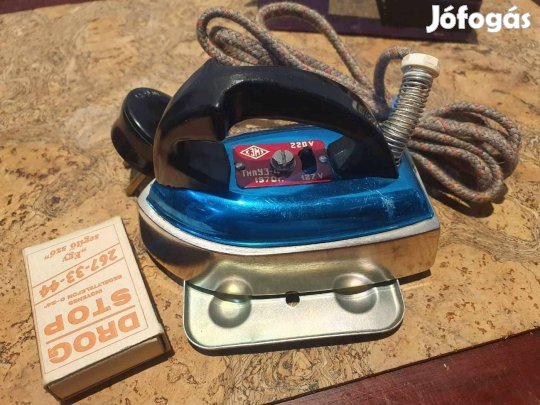 Retro masszív szovjet mini vasaló dobozában működik szocreál cccp