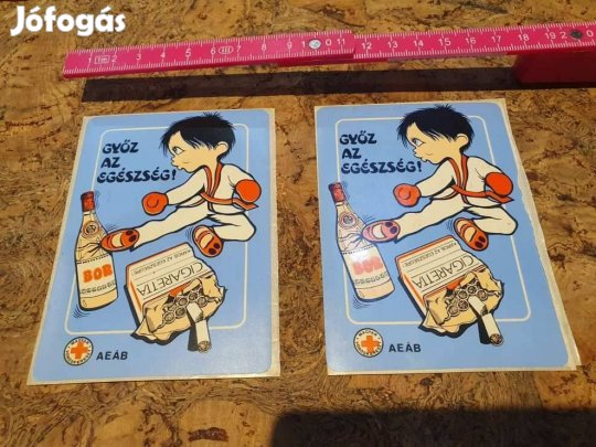 Retro matrica darabra vöröskereszt dekoráció szocreál Aeáb a legyőzhet