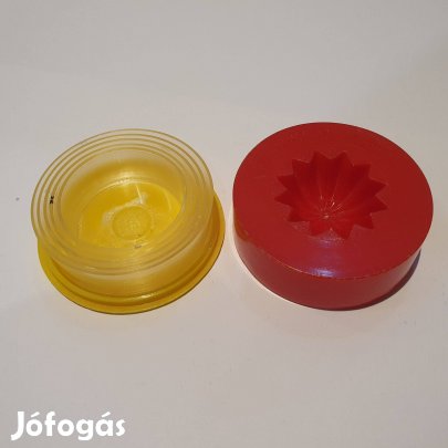 Retro mikádó összecskhatós pohár citromfacsaróval kis repedéssel