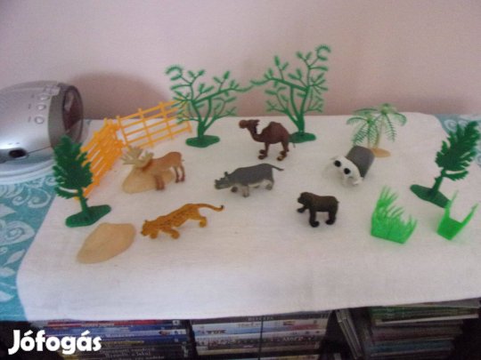 Retro műanyag állatok