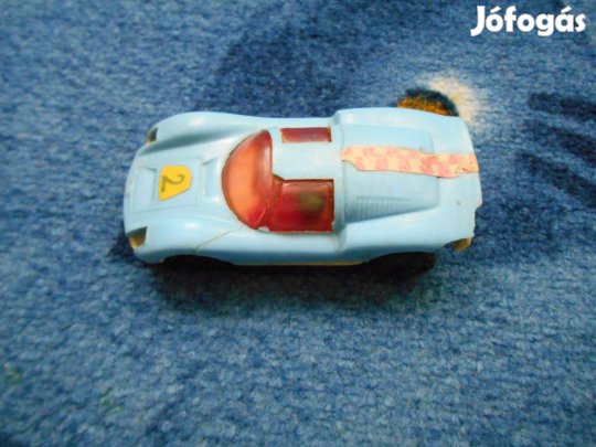 Retro műanyag játékautó