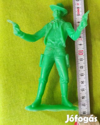 Retró műanyag katona