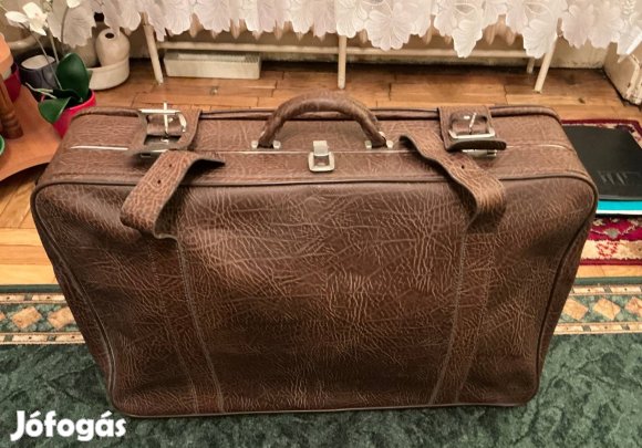 Retro műbőr nagyméretű bőrönd