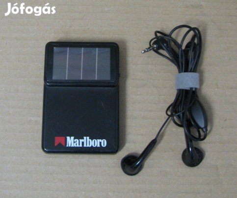 Retró napelemes zsebrádió