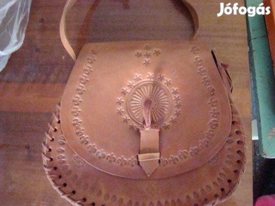 Retró nöi váltáska