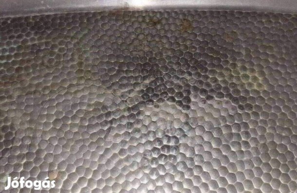 Retro nyomott mintás tálca