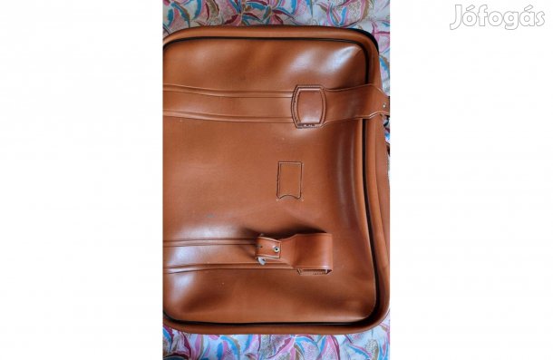 Retró orosz bőrönd