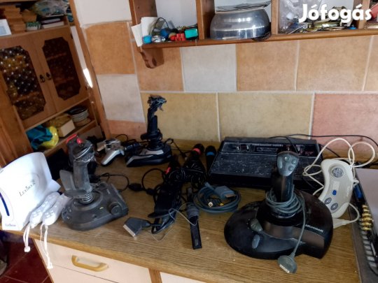Retro pc joystick konzol csomag 12 db ami a képeken látható