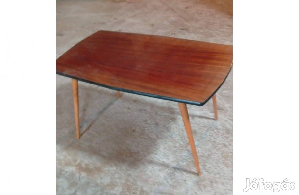 Retró politúrozott asztal eladó