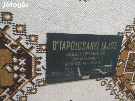 Retro régi orvosi rendelő üveg névtábla