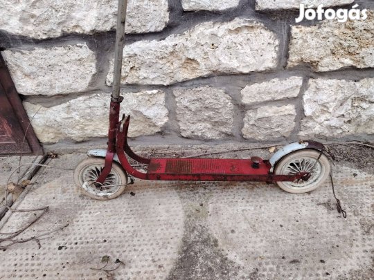 Retro rollerek , triciklik