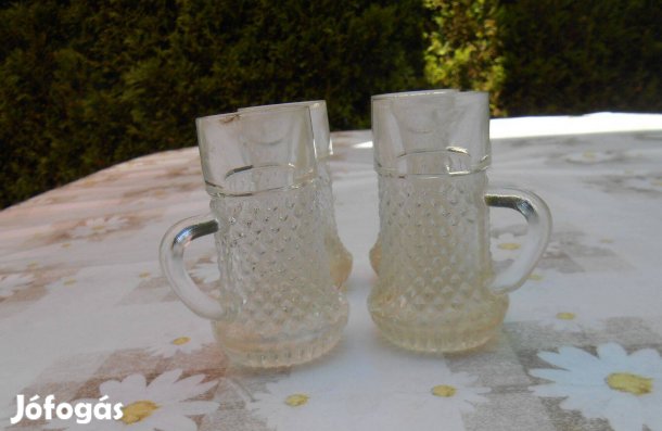 Retro röviditalos pohár