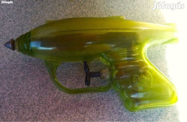 Retro sárga rakéta vizipisztoly