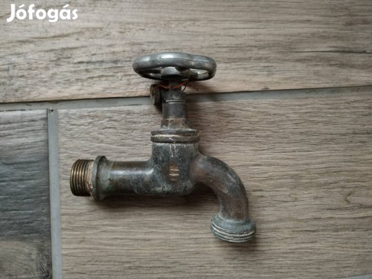 Retró sárgaréz kerti csap. 