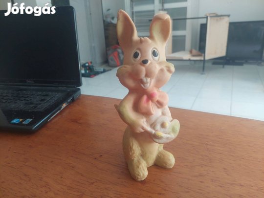 Retro sipolós gumijáték nyuszi