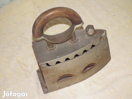 Retró súlyos szenes vasaló Pohl 3