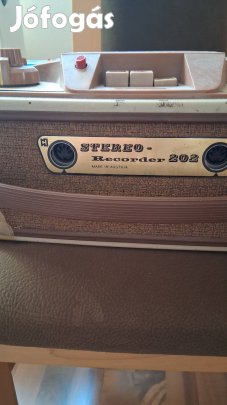 Retró szalagos magnó