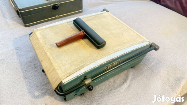 Retró szárítógép papír fénykép szárításához, simítóhengerre