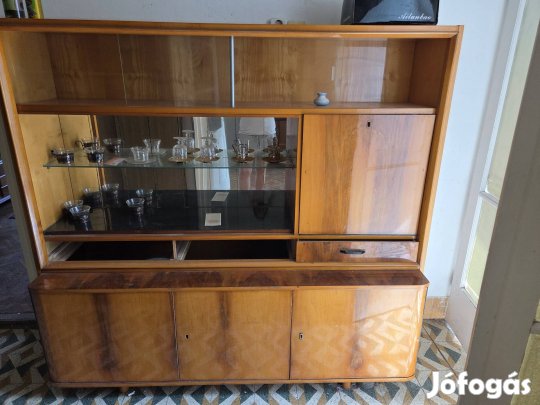 Retró szekrény